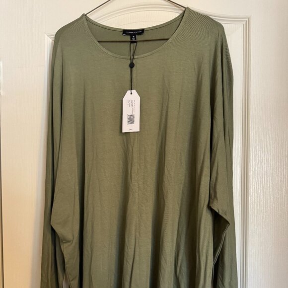 NWT - Universal Standard Crew Neck Dolman Sleeve Top - M(18/20) - Oil Green - Picture 3 of 5